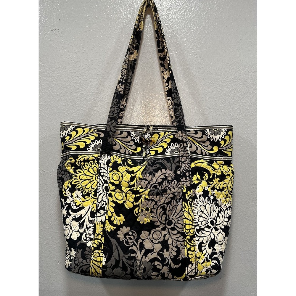 VERA BRADLEY Vera Large Tote Shoulder Bag Double Strap Quilted Several Pockets